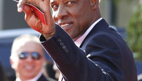 NBA legenda Julius Ervingas.