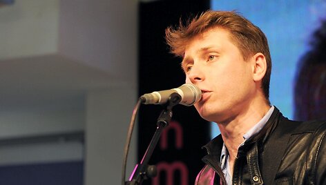&bdquo;Franz Ferdinand&ldquo; vokalistas Alexas Kapranosas