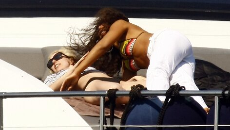 Lady GaGa su drauge