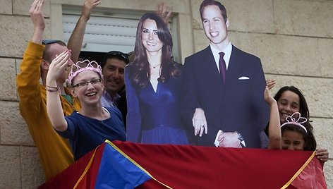 Didžiosios Britanijos princo Williamo ir jo išrinktosios Kate Middleton figūros