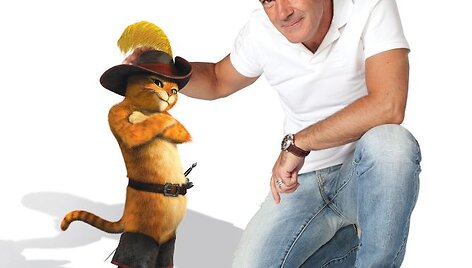 Batuotas katinas Pūkis ir Antonio Banderasas