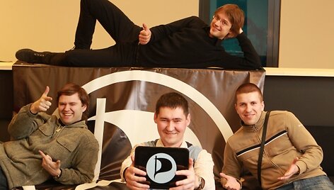 Lietuvi&scaron;kos Piratų partijos branduolys: (i&scaron; kairės) V.Butėnas, J.Mikalauskas, M.Zimnickas ir J.Ingelevičius (vir&scaron;uje). 