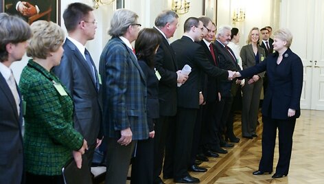 Prezidentė Dalia Grybauskaitė priėmė Europos verslo tinklo ir užsienio verslininkų asocijuotų struktūrų atstovus.