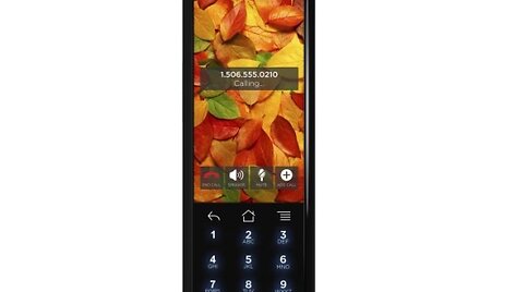Pirmasis skrydžių mobiliojo ry&scaron;io telefonas &bdquo;Aircell Smartphone&ldquo;.