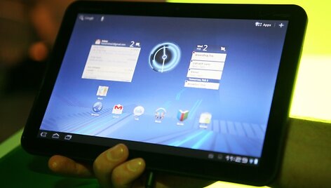 &bdquo;Motorola&ldquo; plan&scaron;etinis kompiuteris &bdquo;Xoom&ldquo;, kuriame įdiegta operacinė sistema &bdquo;Android Honeycomb&ldquo;. 