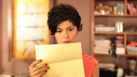 Filme „Prancūziška apgaulė“ Audrey Tautou – kirpyklos bendrasavininkė Emilė.