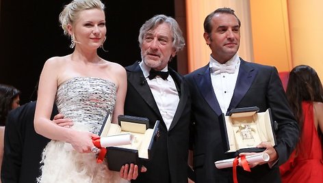 2011-ųjų Kanų kino festivalyje geriausia aktore pripažinta Kirsten Dunst, komisijos pirmininkas Robertas De Niro ir geriausiu aktoriumi paskelbtas Jeanas Dujardinas.