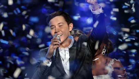 Populiariojo JAV konkurso „Amerikos dievaitis 2011“ nugalėtoju tapo ir konfeti lietuje maudėsi Scotty McCreery.