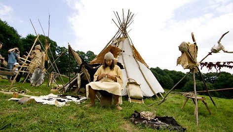 Festivalis „Gyvosios archeologijos dienos Kernavėje“ šiemet bus surengtas tryliktąjį kartą.