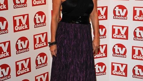 I&scaron;&scaron;ūkį amžiaus diskriminacijai metė ir britų TV serialo &bdquo;EastEnders&ldquo; žvaigždė Gillian Taylforth, kuri i&scaron;drįso apsinuoginti prie&scaron; fotoobjektyvą.