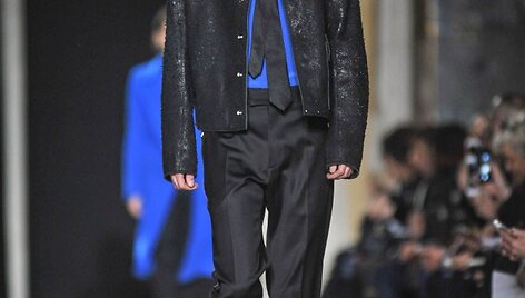 &bdquo;Costume National&ldquo; 2016 m. rudens-žiemos kolekcijos modelis