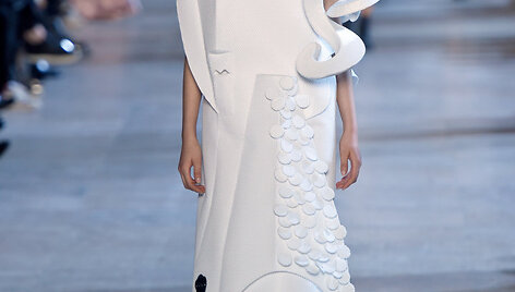 &bdquo;Viktor & Rolf&ldquo; 2016 m. pavasario-vasaros auk&scaron;tosios mados kolekcija