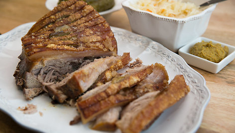 15 mėsos patiekalų Velykų stalui: nuo netikro zuikio iki keptos ėrienos