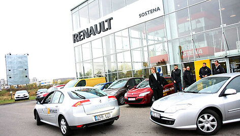 &bdquo;Sostenos&ldquo; atstovai įteikė &bdquo;Žalgirio&ldquo; žaidėjams raktelius nuo naujų &bdquo;Renault&ldquo; modelių