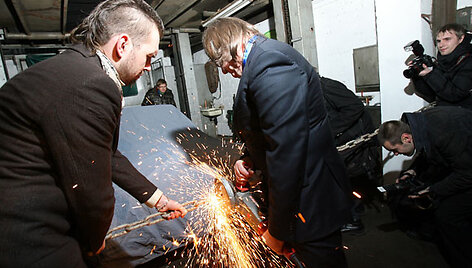 Per 70 atkaklių ir talentingų Lietuvos specialistų nuo nulio pagamino pavyzdžių neturintį vienetinį automobilį.