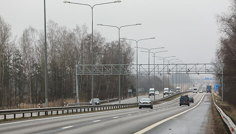 Trasporto priemonių fiksavimo įranga