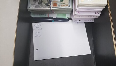 Policijoje rasti pinigai