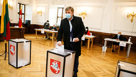 Ramūnas Karbauskis balsavo antrame rinkimų ture