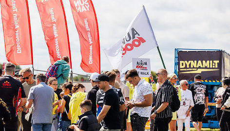 Lenktynių Pit Walk