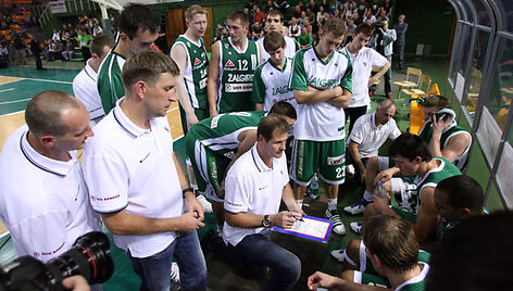 Baltijos krep&scaron;inio lygos (BBL) taurės turnyro finale kovoja Kauno &bdquo;Žalgiris&ldquo; ir Vilniaus &bdquo;Lietuvos rytas&ldquo;.