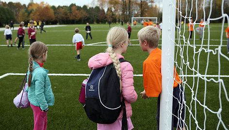 Ugnės Karvelis gimnazijos sporto aikštynas