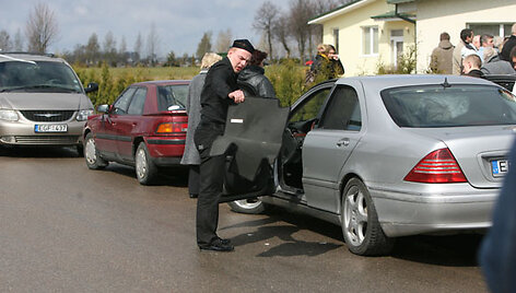 Policija sulaikė  &bdquo;Mercedes&ldquo; vairuotoją. 