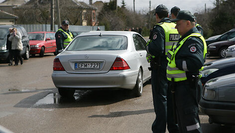 Policija sulaikė  &bdquo;Mercedes&ldquo; vairuotoją. 