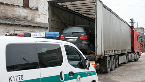 Policijos ir muitininkų reidas