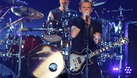 „Nickelback“ koncerto akimirka