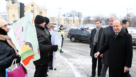 A.Kubilių pasitiko mitinguotojai