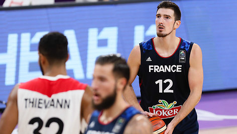 Nando De Colo