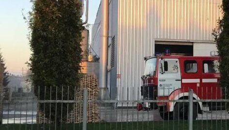 Gaisras medžio apbidrbimo įmonėje