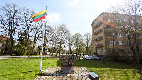 Paminklas Adolfui Ramanauskui Vanagui