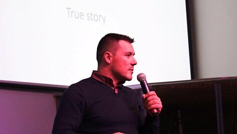 &bdquo;Negalėčiau meluoti, kad buvau priklausomas&ldquo;, &ndash; sako V.Pocius, apie savo patirtį pasakojantis visiems vie&scaron;ai
