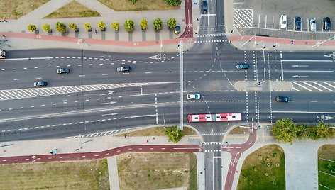 Vis daugiau vilniečių po miestą juda derindami skirtingas judumo priemones