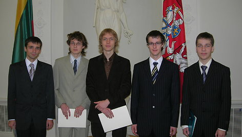 IPhO komanda prezidentūroje (2007 m.)