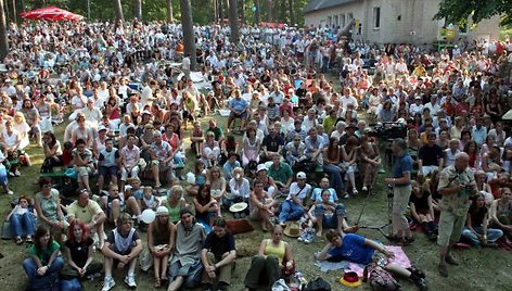 Kulautuvos Pušų amfiteatre įsikuriantis festivalis sutraukia minias dainuojamosios poezijos mylėtojų.