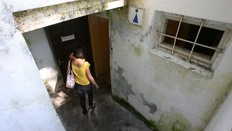 Tik vasarą veikiantys vie&scaron;ieji tualetai Kaune yra keli. &Scaron;iemet reguliariai valyti jie pradėti tik nuo rugpjūčio.