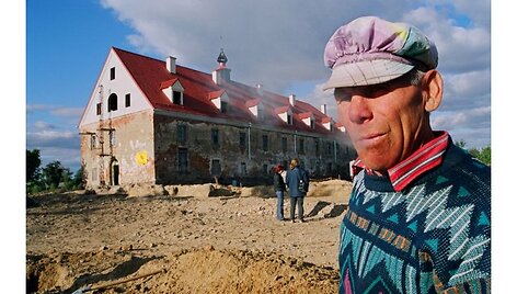 Rekonstruojama Kražių kolegija (2002)