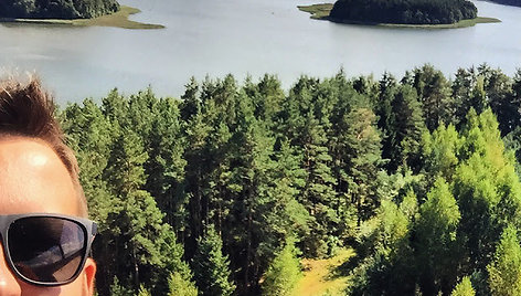 Oro balione Ne, Sartų apžvalgos bokšte