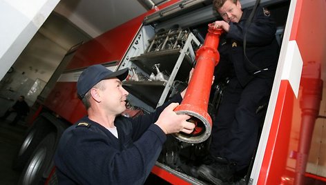 Kauno ugniagesiams šiemet eiti nemokamų atostogų nereikėjo. Tačiau taupyti tenka iki šiol.