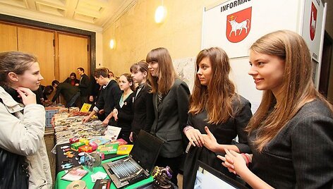 Moksleivių įkurtų bendrovių mugė