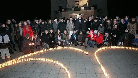 Vietoje elektros Rotu&scaron;ės aik&scaron;tėje &scaron;vietė žvakės