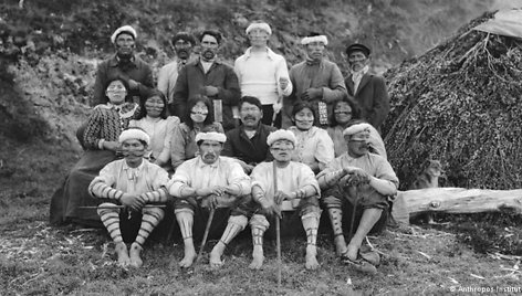 Martin Gusinde muziejuje, Navarino saloje, Argentinoje eksponuojamos indėnų nuotraukos