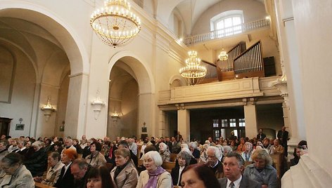 Vamzdiniai vargonai pakeitė nuo nepriklausomybės atkūrimo metų tarnavusius kompiuterinius, „skaitmeninius“ vargonus.