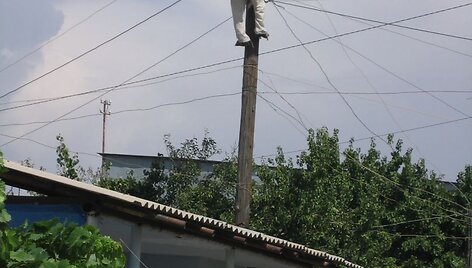 Vaizdelis, užfiksuotas per traukinio langą