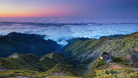 1862 m auk&scaron;čio Piko Ruivo kalno panorama