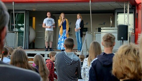 Kino vakaruose dalyvaus aktoriai Sandra Dauk&scaron;aitė, Au&scaron;ra &Scaron;tukytė ir Tomas Kliukas