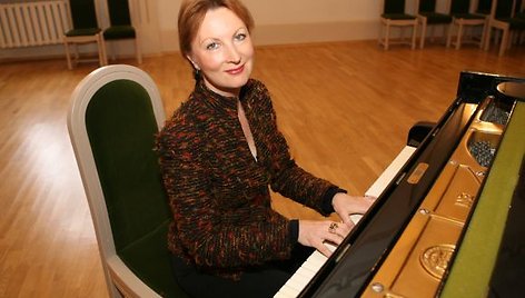 M.Rubackytė prisipažįsta, kad groti scenoje su kitais muzikais jai yra didžiulė laimė.