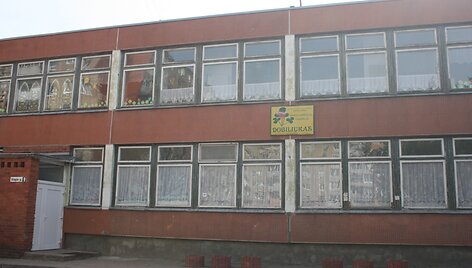 Darželyje &bdquo;Dobiliukas&ldquo; nepakeistas nė vienas langas.